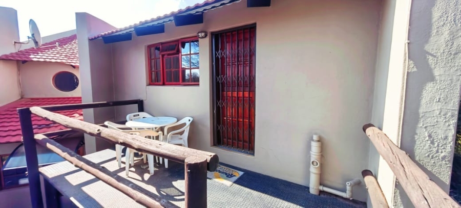4 Bedroom Property for Sale in Mooivallei Park North West